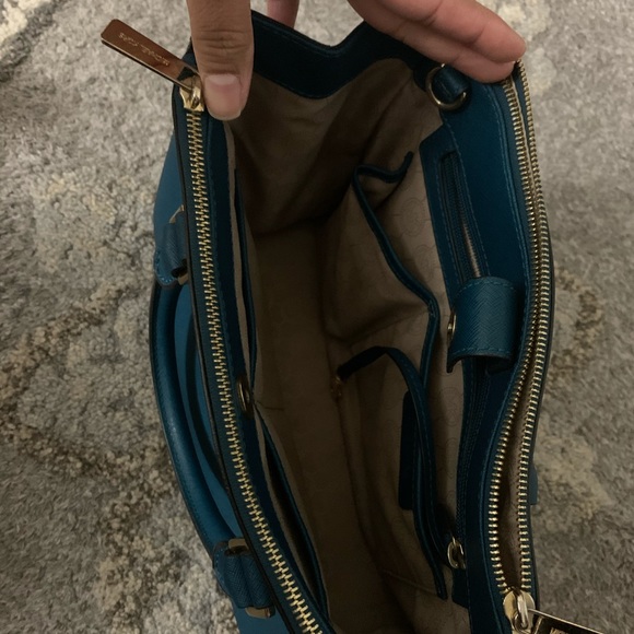 Selma saffiano satchel - Michael Kors Authentic - Picture 4 of 9